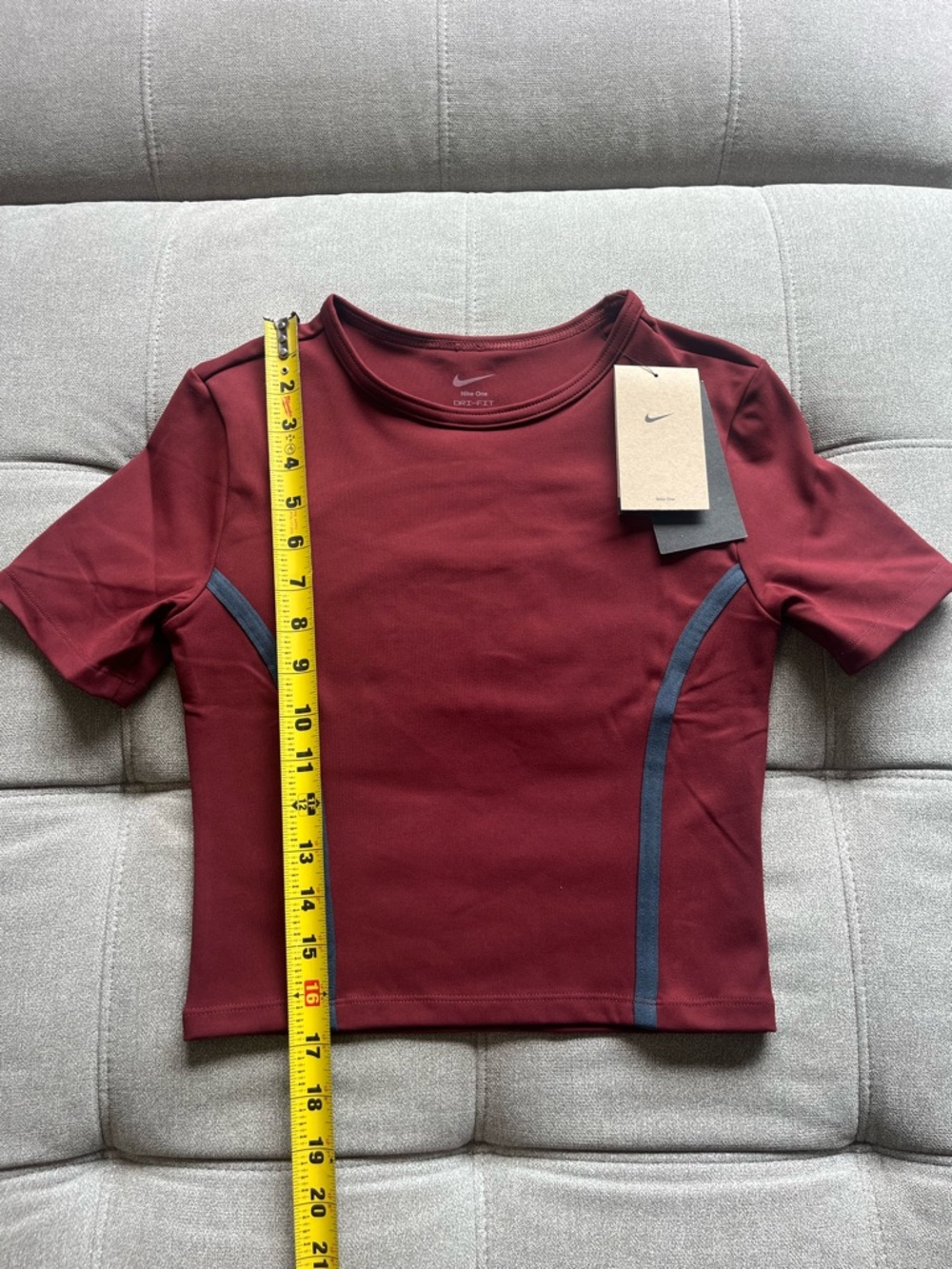 NWT Nike One Dri-FIT Tight Fitted Crop Top Dark Team Red Small - Picture 4 of 6